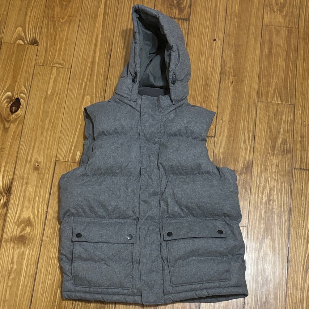Old Navy Size Large Gray Puffer Vest With Detachable Hood